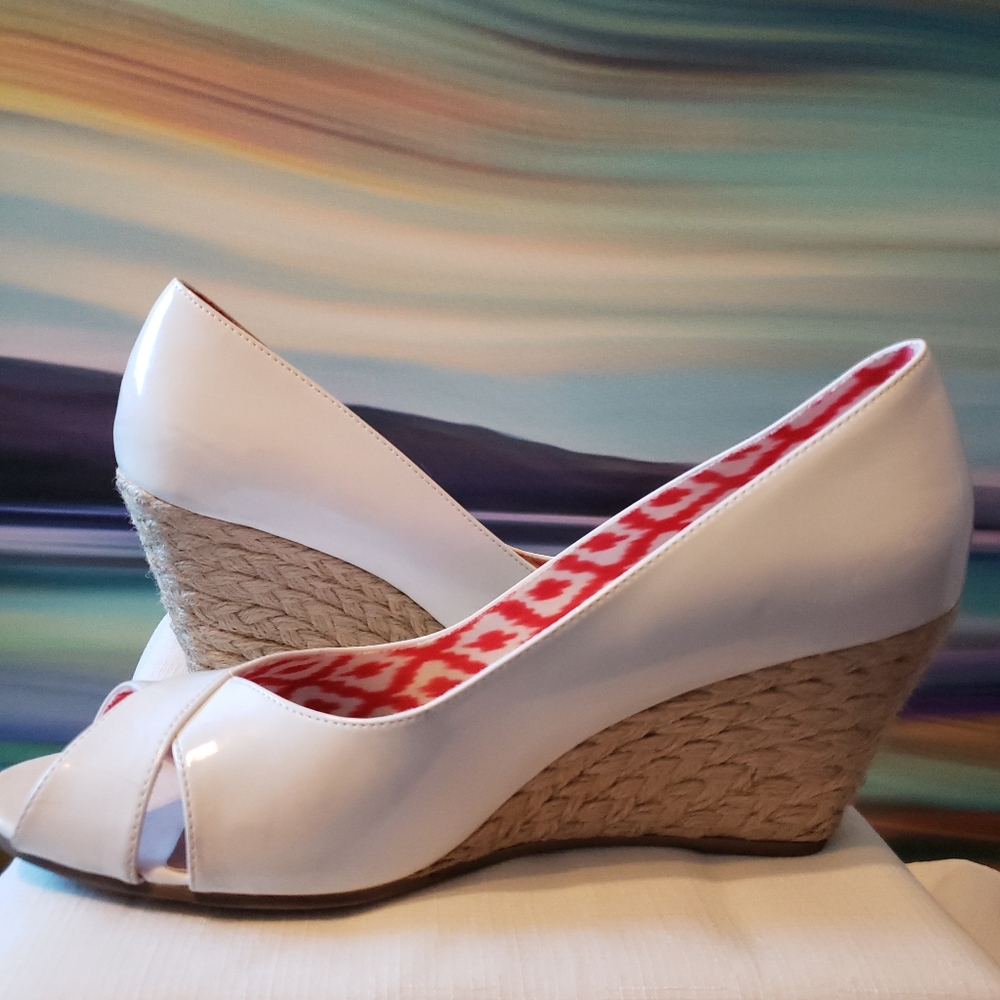 Casual white heels